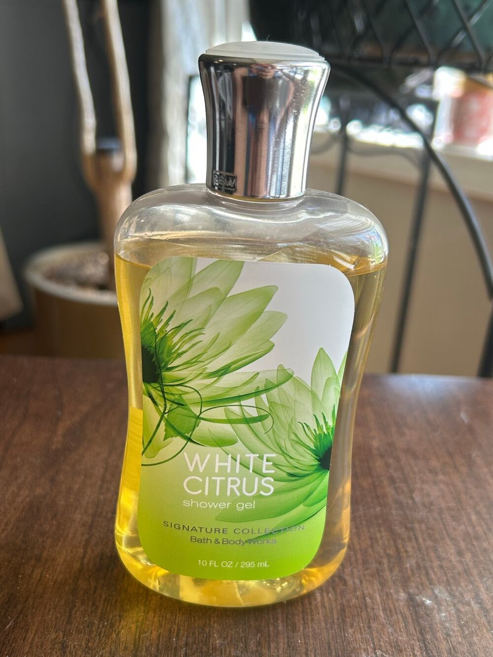 New Bath & Body Works 10 fl oz bottle of White Citrus Shower Gel